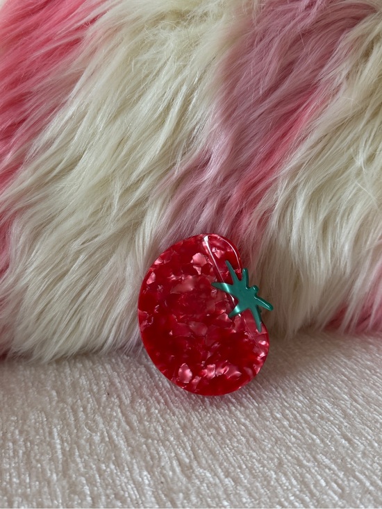 Eat My Socks Accessories - EAT MY SOCKS TOMATO HAIR CLAW CLIP